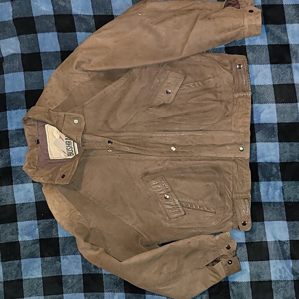 Vintage.  BUSHRANGER. Bomber Jacket. Made in Australia. Size XL. Leather.